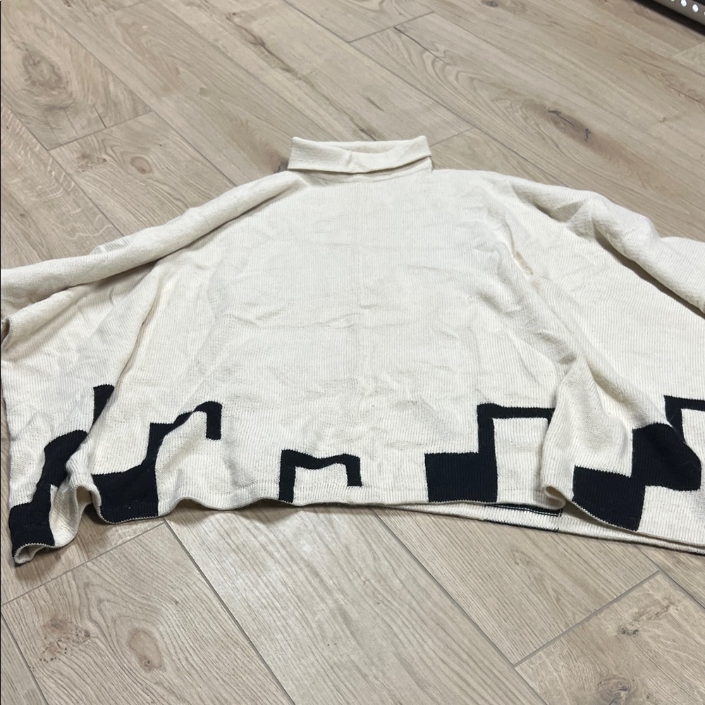 100% Alpaca Cream and Black Turtleneck Sweater